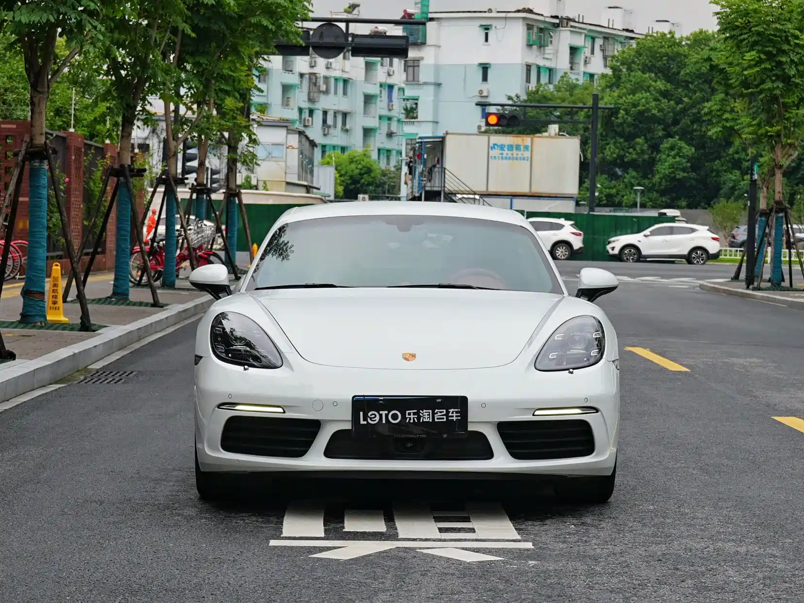 Photo 3 - Porsche 718