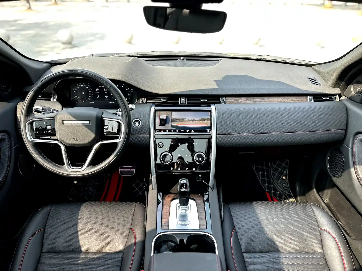 Land Rover Discovery Sport 2023 249PS R-Dynamic S Performance Version фото 12