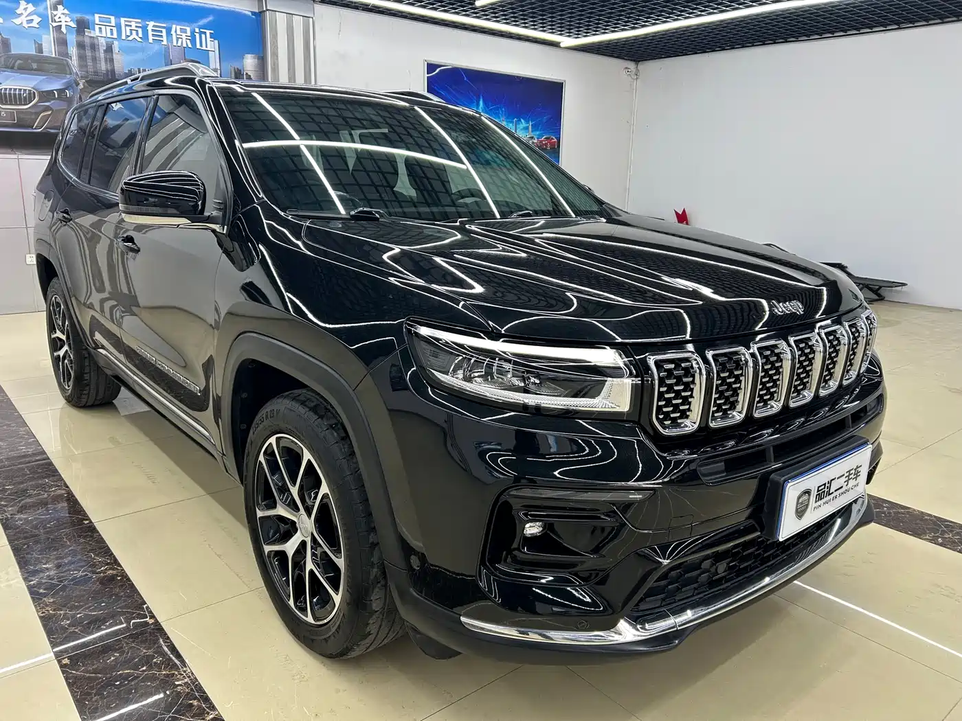 JEEP GRAND COMMANDER