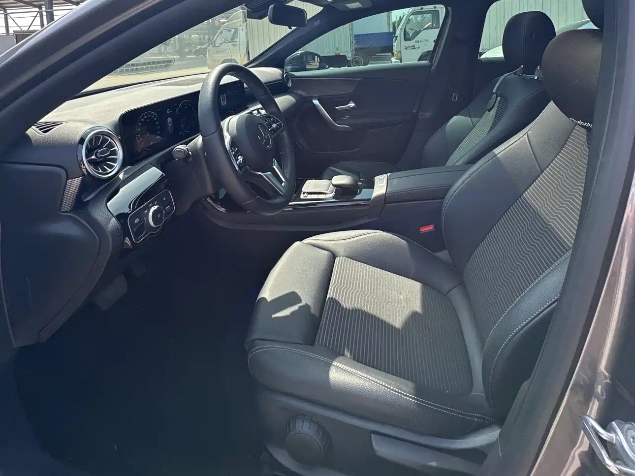 Mercedes-Benz A-Class 2023 A 200 L Fashion фото 9