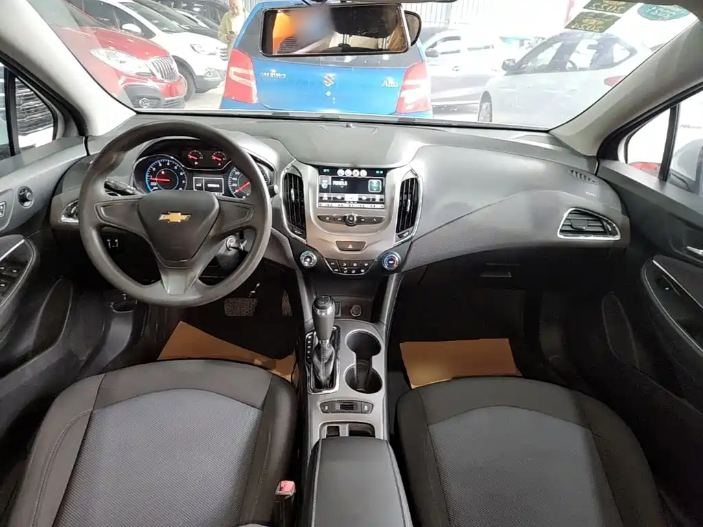 Chevrolet Cruze 2018 2018 320 Automatic Pioneer Sunroof Edition