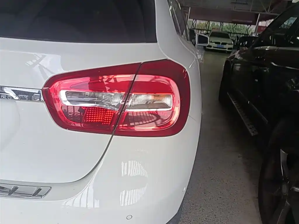 Mercedes-Benz GLA 2016 GLA 200 Dynamic фото 8