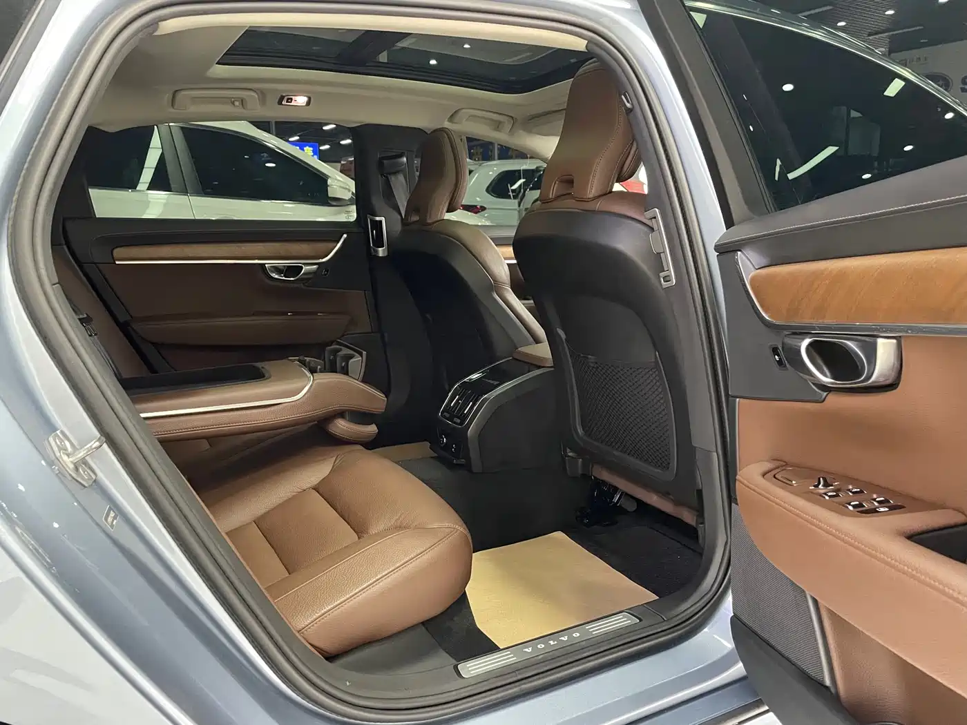 Фото 18 - Volvo S90