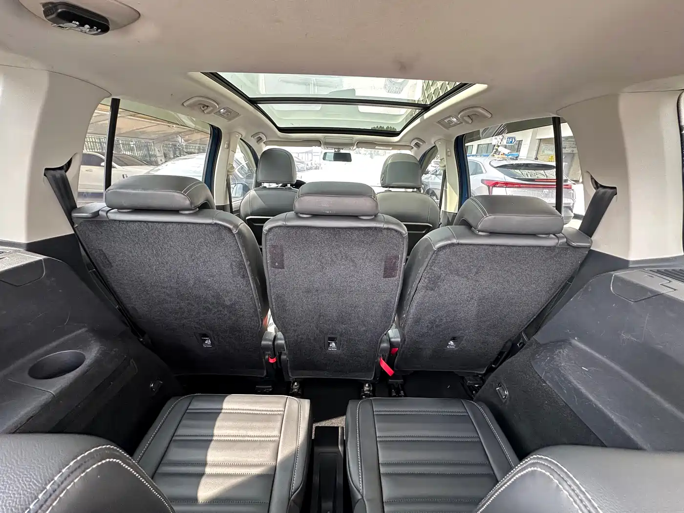 Volkswagen Touran 2018 Touran L 280TSI DSG Frontier Edition 7-Seater China V фото 16
