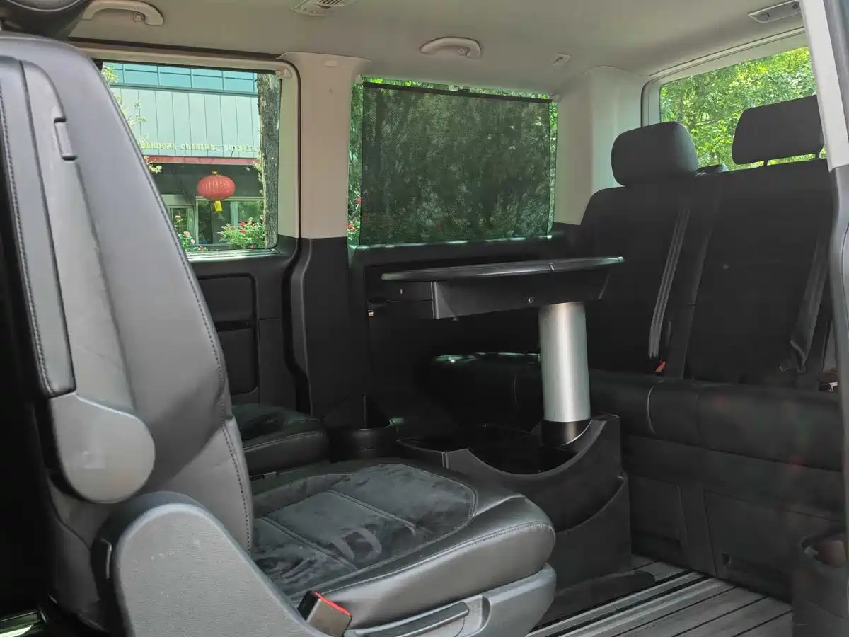 Volkswagen Multivan 2019 2.0TSI 4WD Premium 7-seater фото 8