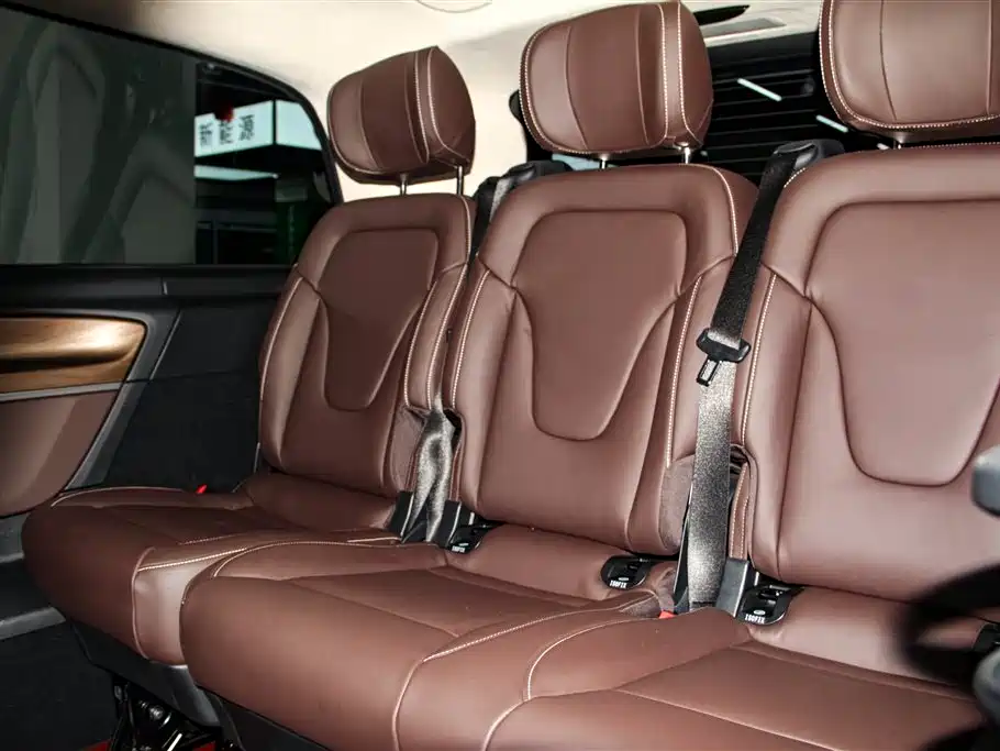 Mercedes-Benz V-Class 2022 V 260 L Long Wheelbase Luxury Edition фото 20