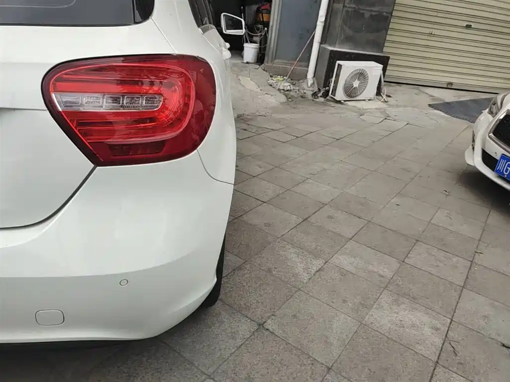 Mercedes-Benz A-Class (Import) 2015 A 180 фото 8