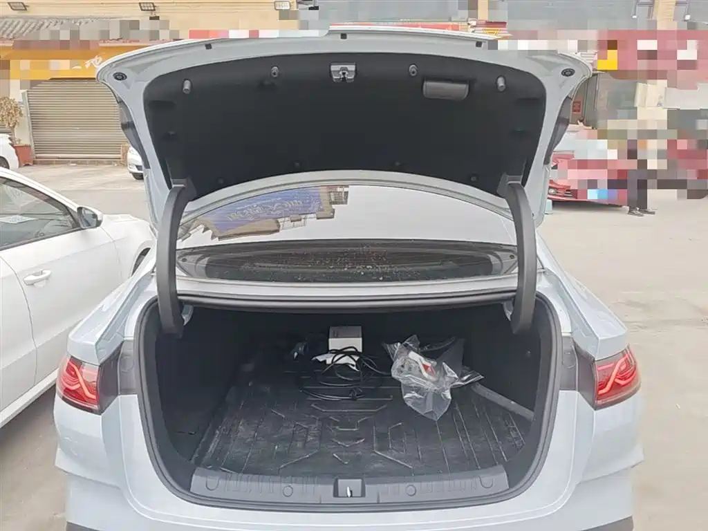 BYD Qin L 2025 DM-i Smart Drive Edition 80KM Leading фото 19