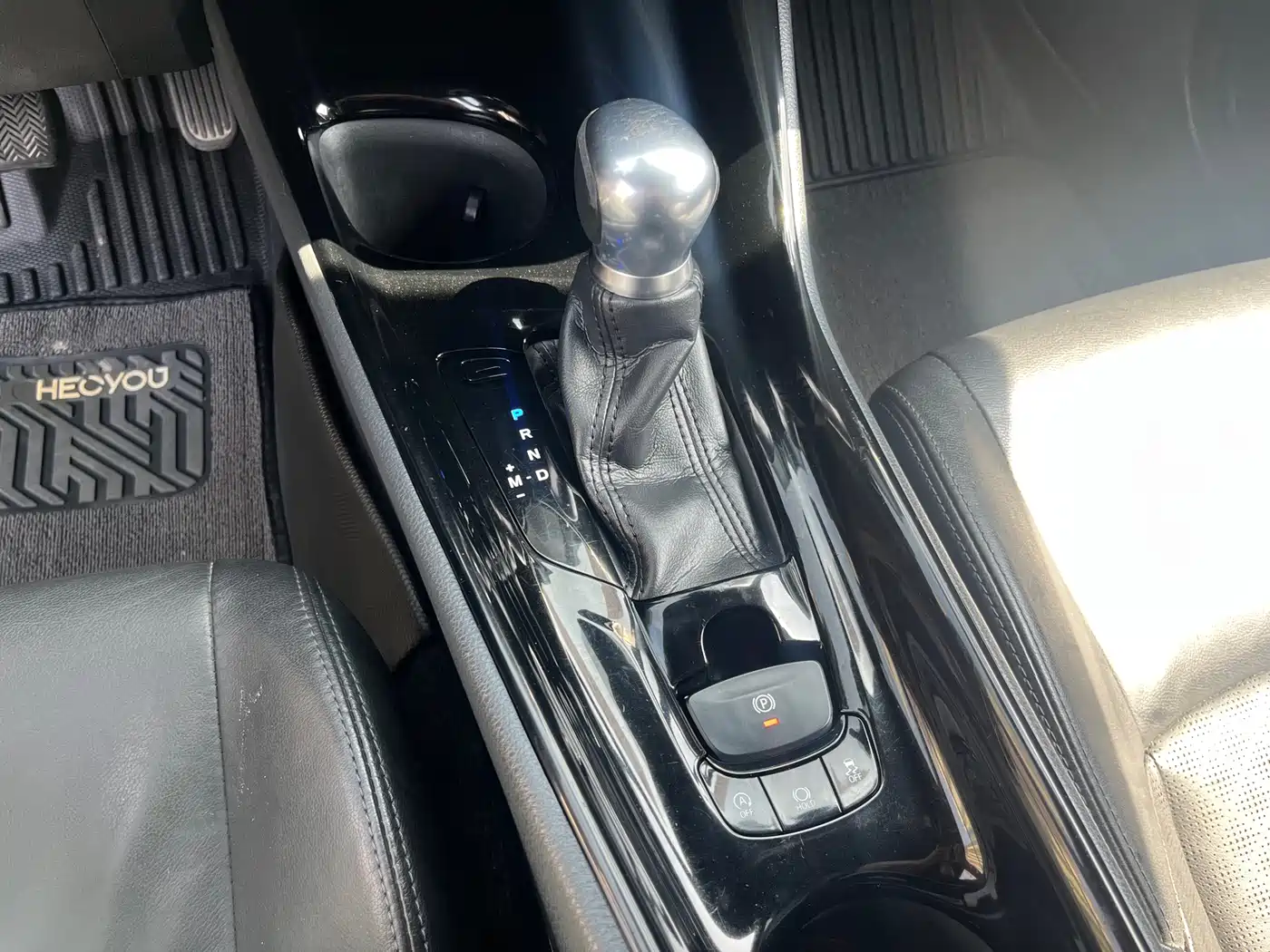 Toyota IZOA 2018 2.0L Speed Edition China VI фото 16