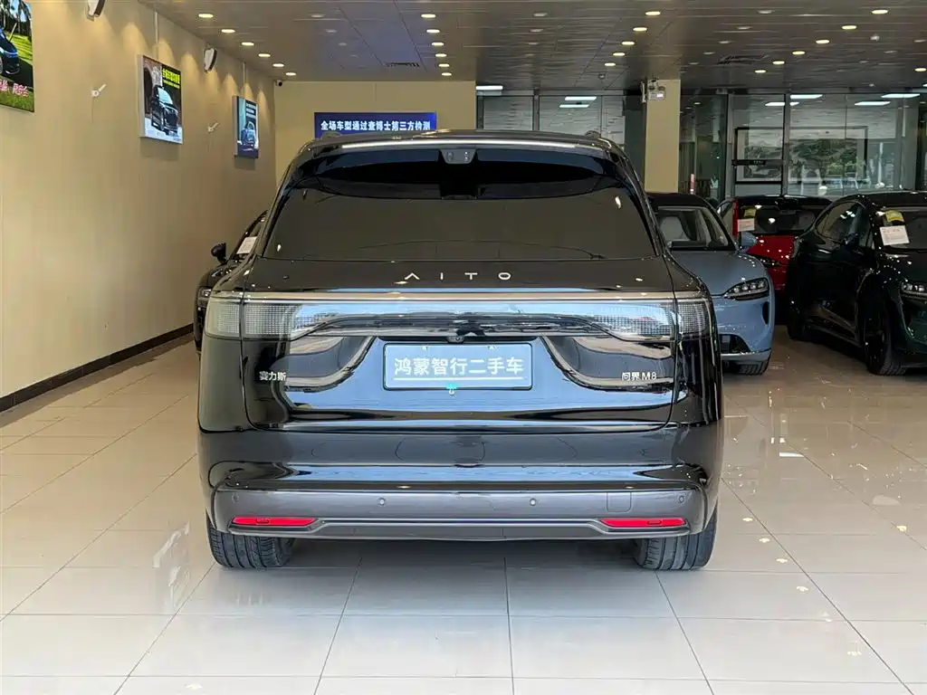 AITO Wenjie AITO M8 2025 Model Extended Range Max+ Edition 53.4kWh 6-Seater фото 7