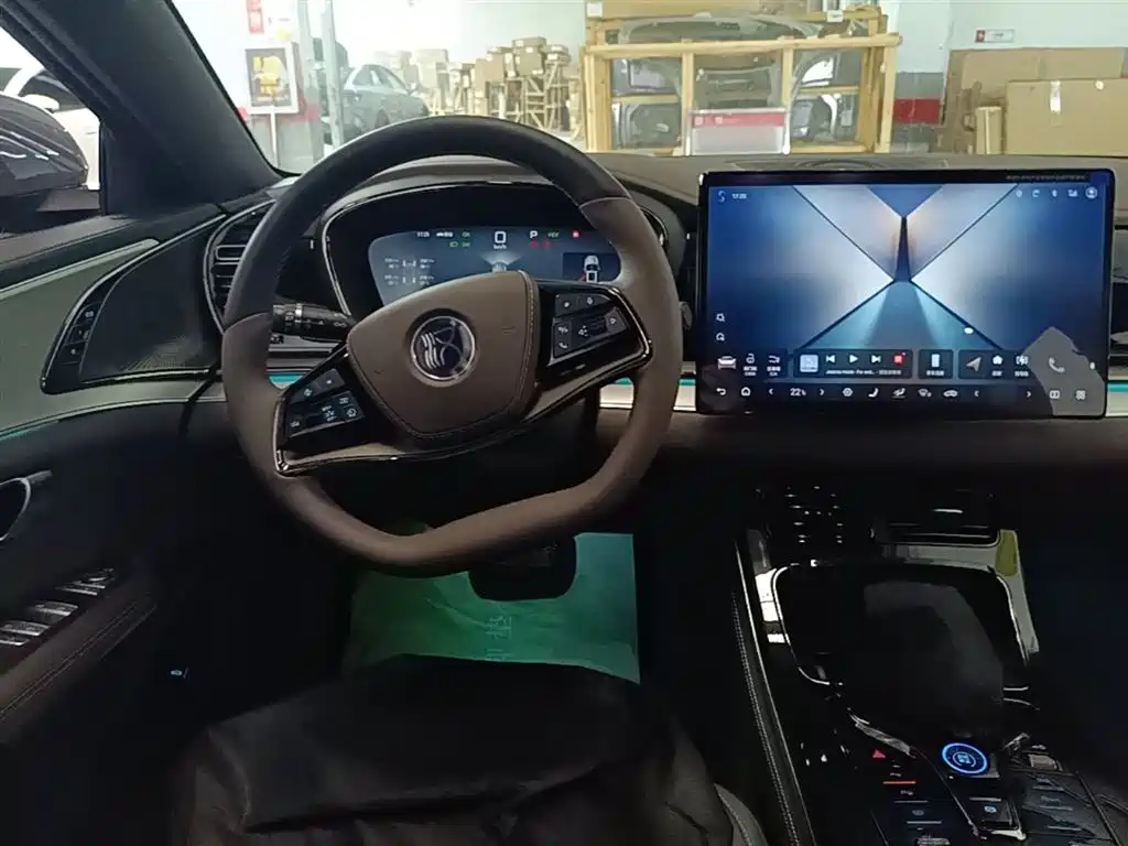 BYD Han 2025 DM-i Smart Driving Edition 125KM LiDAR Flagship фото 11