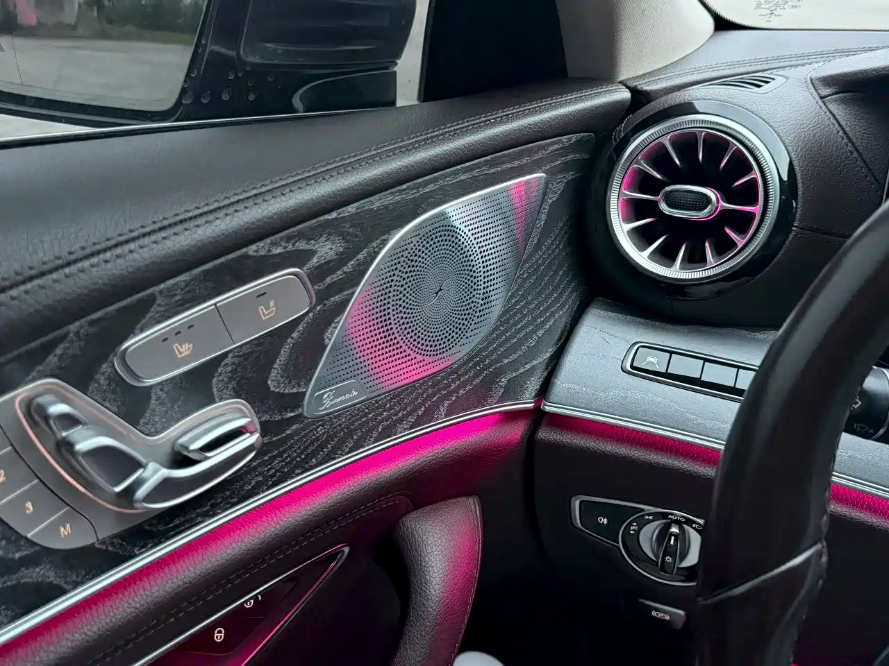 MERCEDES-BENZ CLS