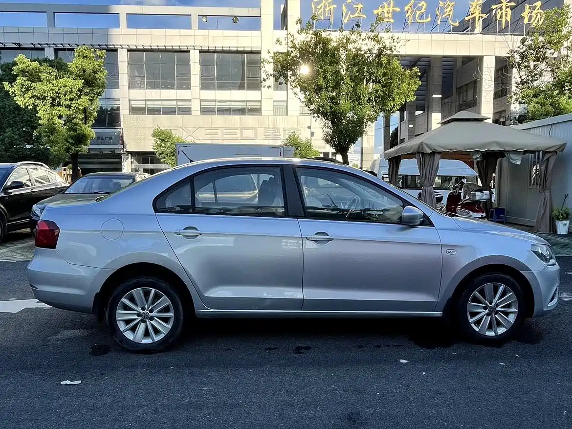 Volkswagen Jetta 2015 1.6L Auto Comfort фото 7