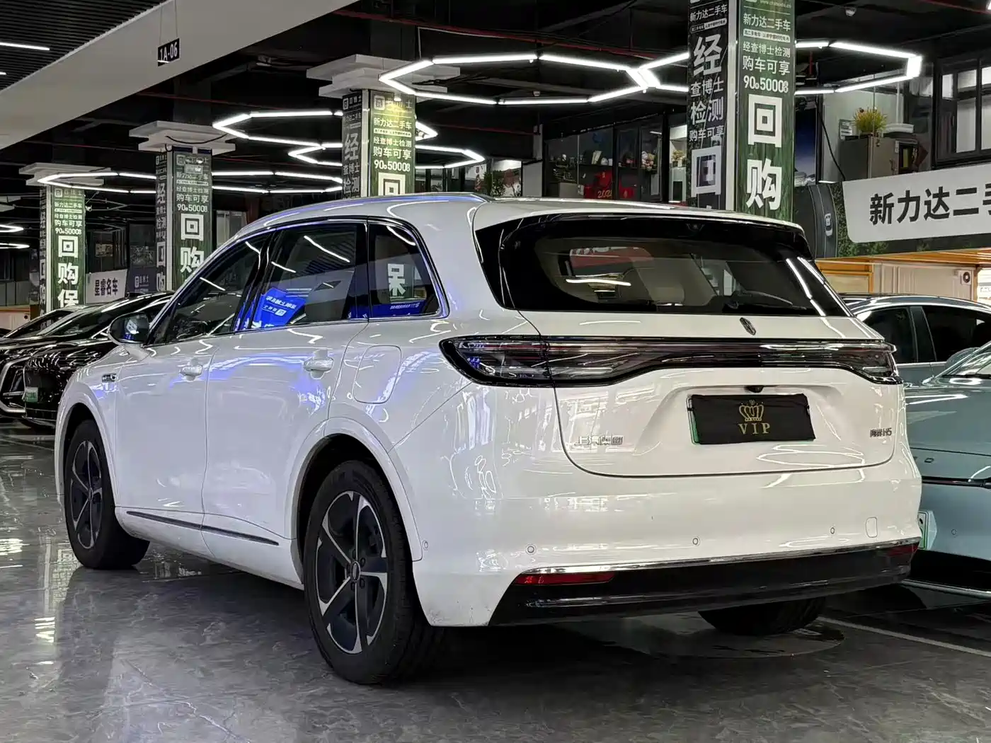 Фото 13 - Shangjie SUV