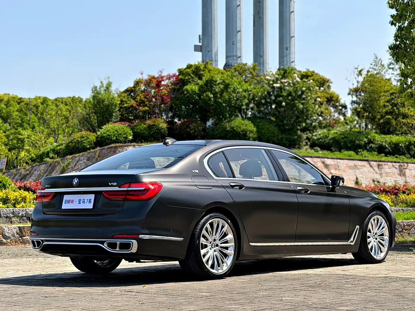 BMW 7 Series 2017 M760Li xDrive Excellence Luxury фото 19