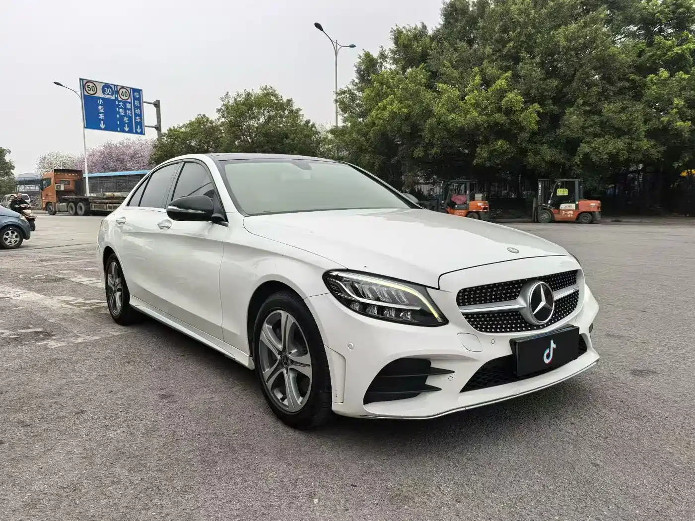 Mercedes-Benz C-Class 2019 C 260 L Sport фото 3