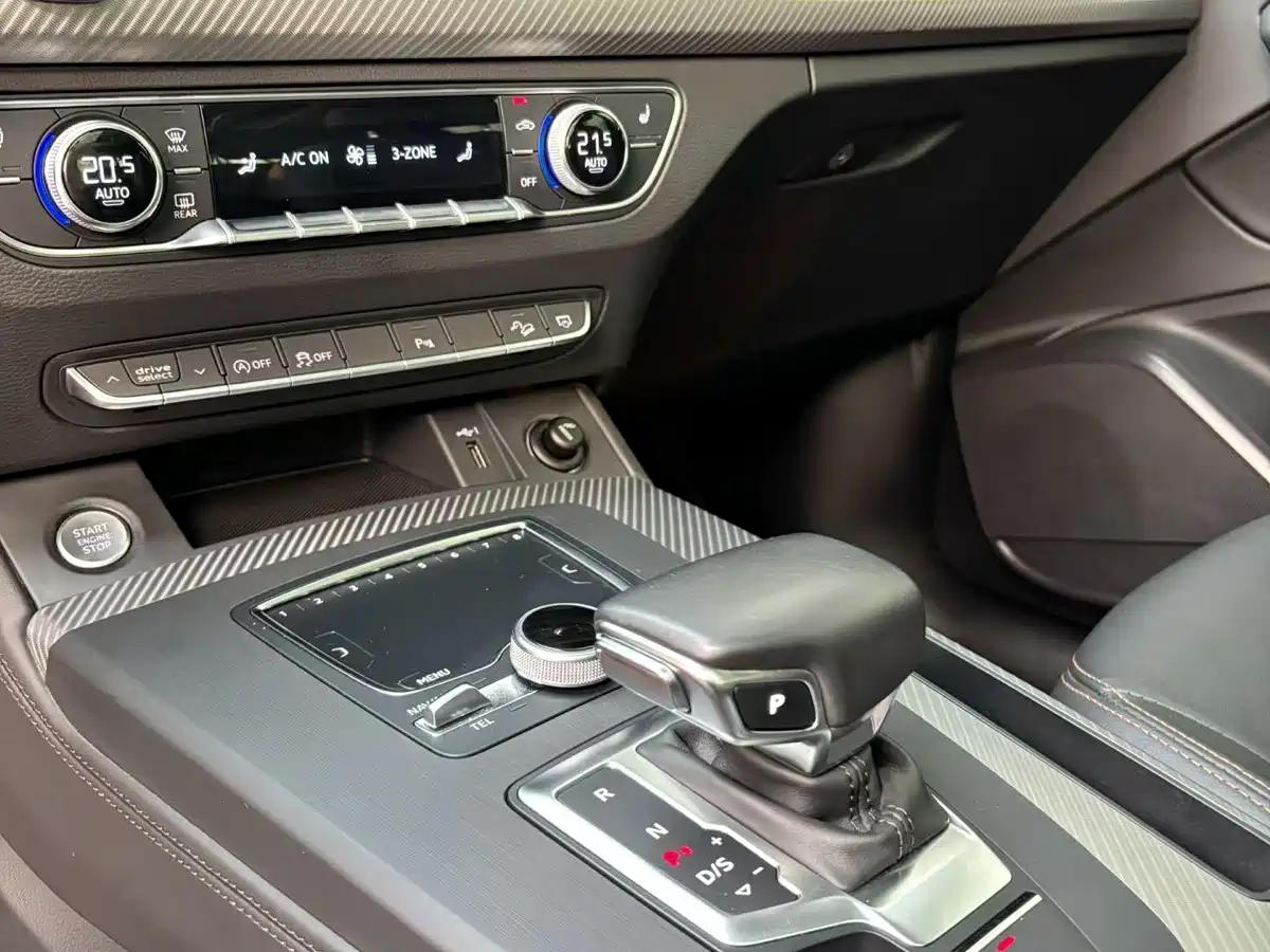 Audi Q5L 2018 45 TFSI Exclusive Fashion (China V) фото 8