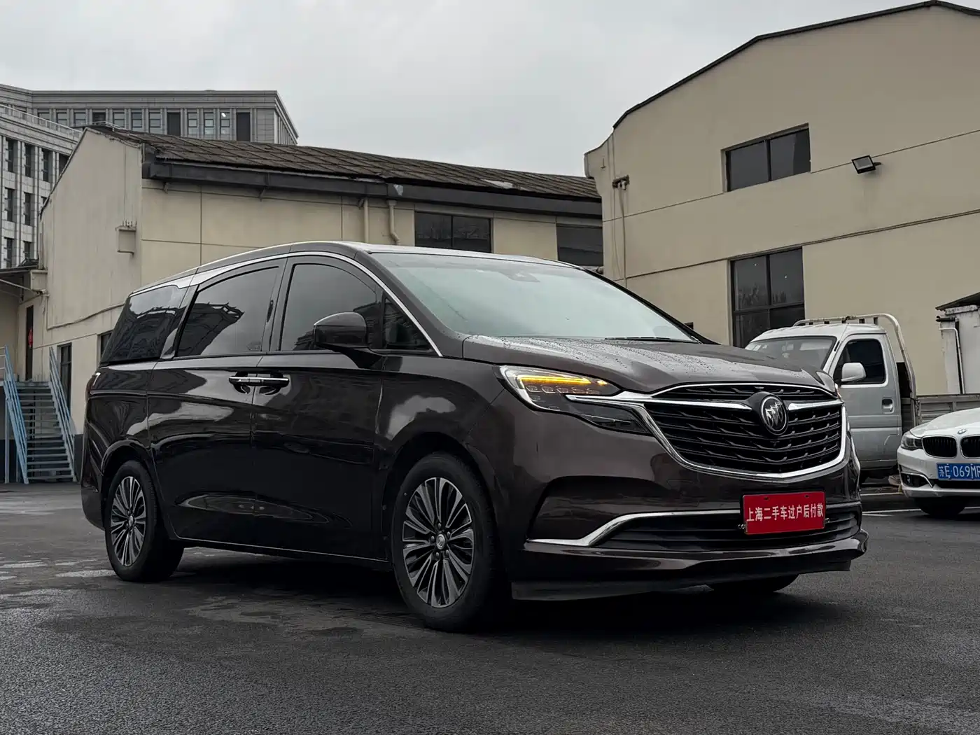 Buick GL8 2021 ES Landlord 653T Luxury фото 3