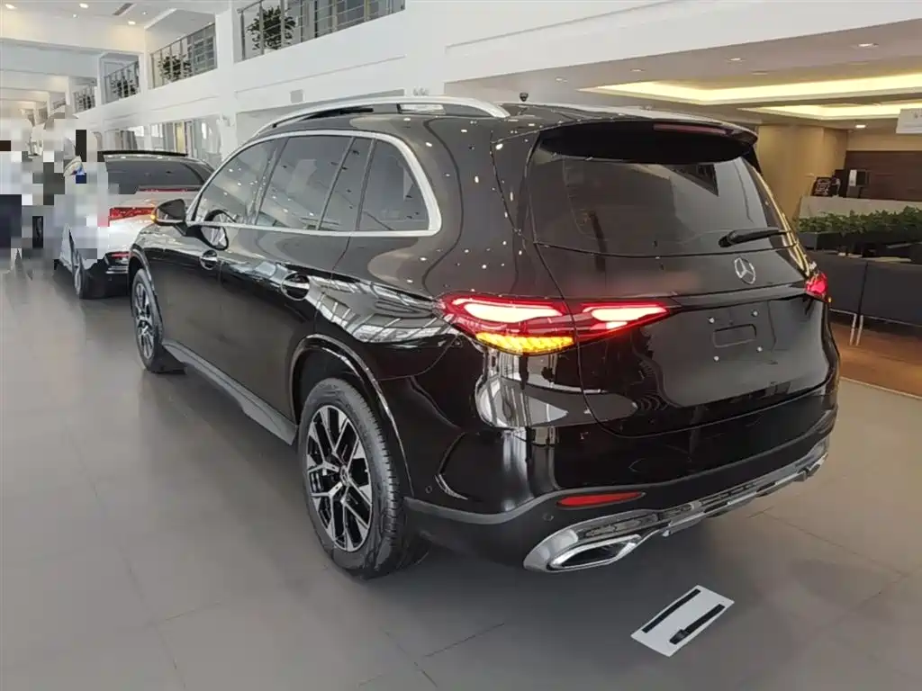 Mercedes-Benz GLC 2024 GLC 260 L 4MATIC Luxury 5-seater фото 5