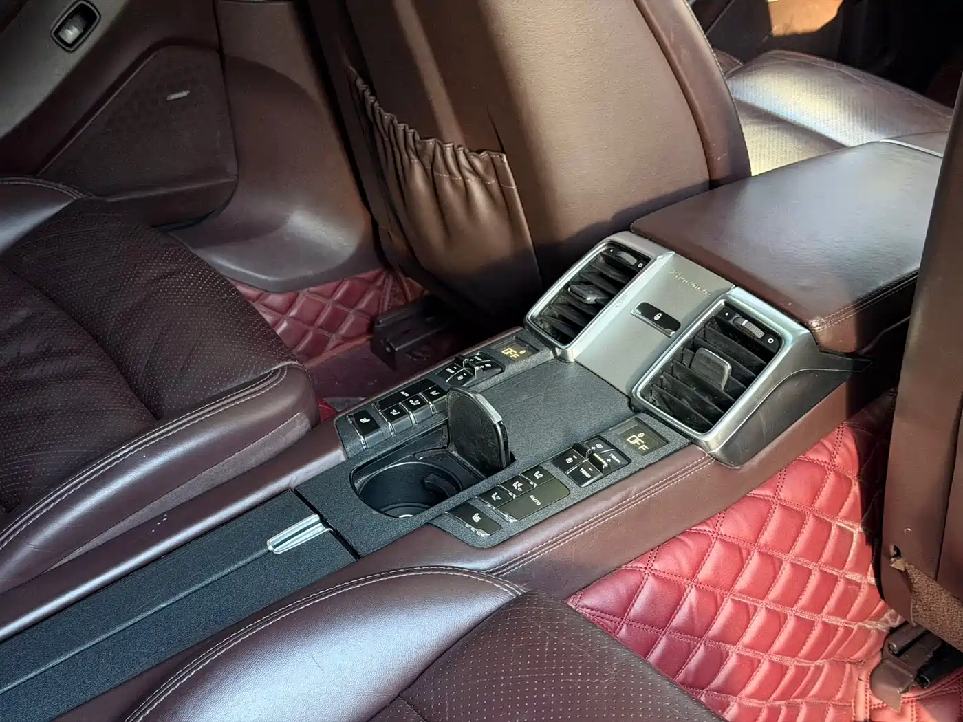 Porsche Panamera 2014 Panamera 3.0T фото 12