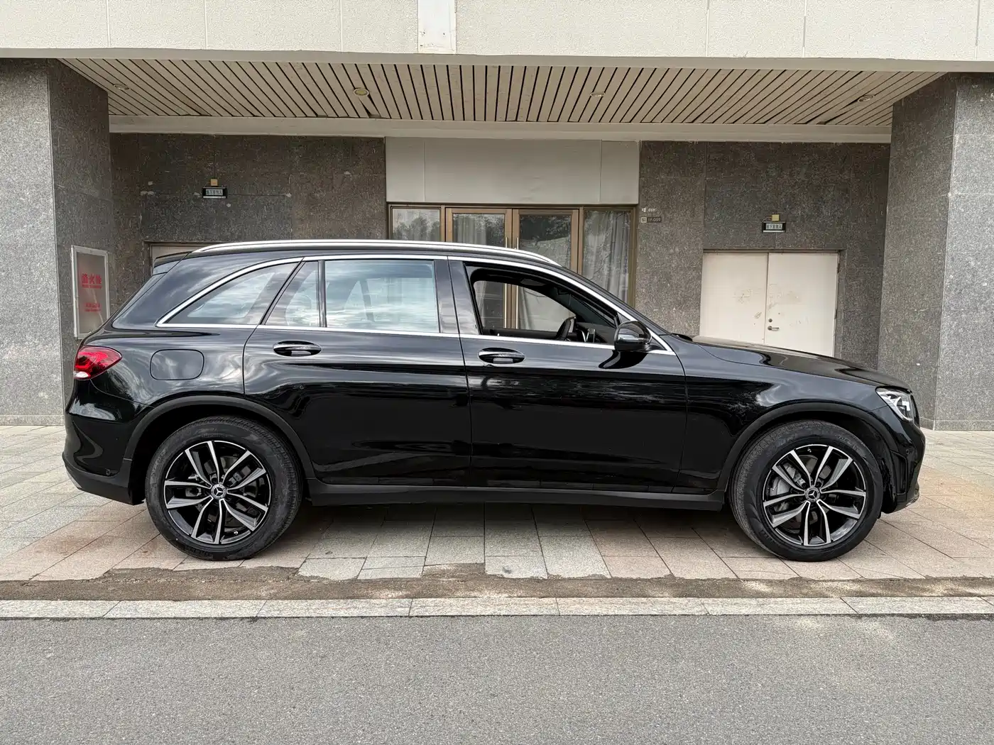 Mercedes-Benz GLC 2021 GLC 260 L 4MATIC Luxury фото 5