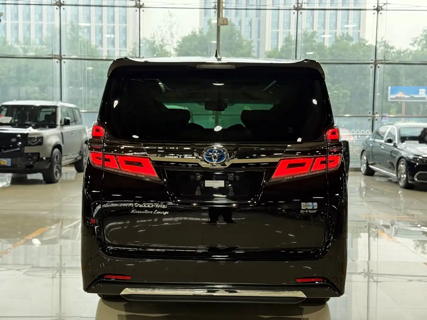 Toyota Vellfire 2022 2021 Crown Hybrid 2.5L HV Supreme Edition