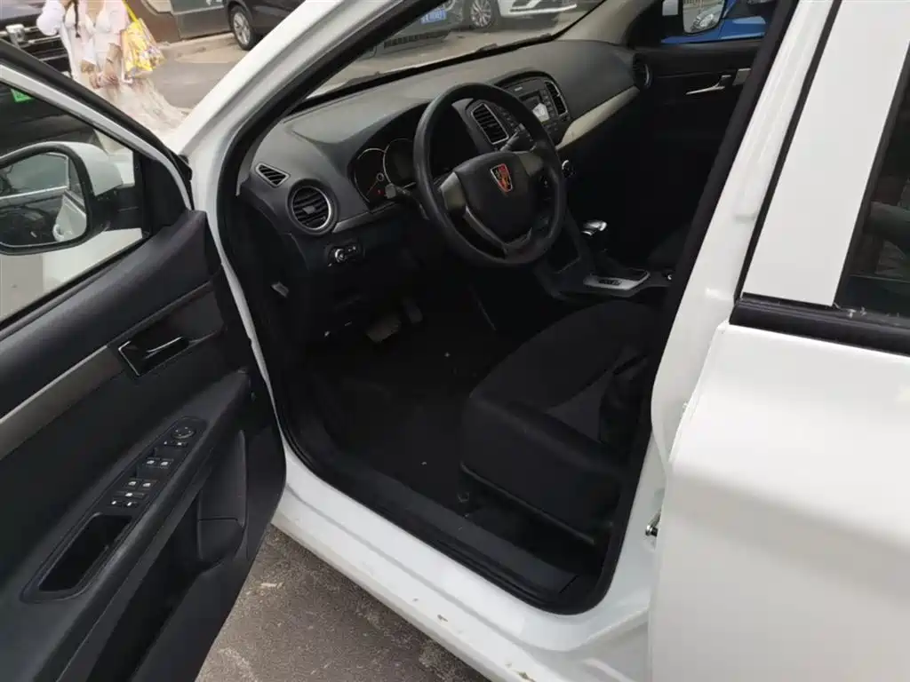 Roewe 350 2017 2015 Model 1.5L Automatic Luxury Sunroof Edition