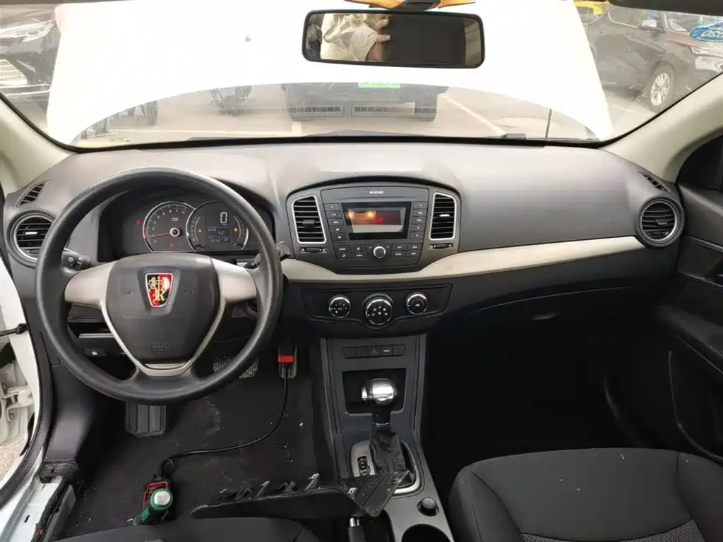 Roewe 350 2017 2015 Model 1.5L Automatic Luxury Sunroof Edition