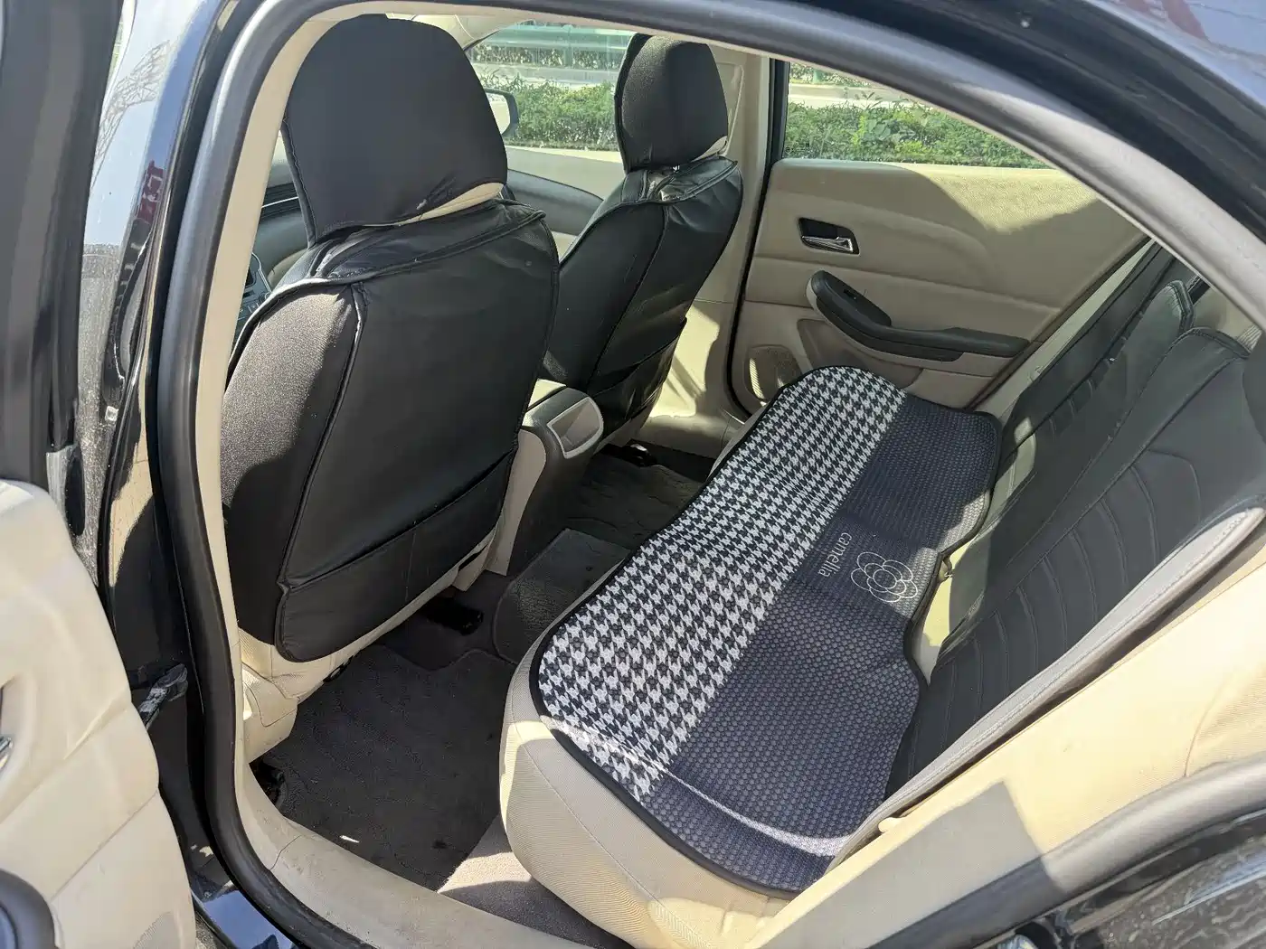 Chevrolet Malibu 2012 2.0L Automatic Comfort Edition фото 4