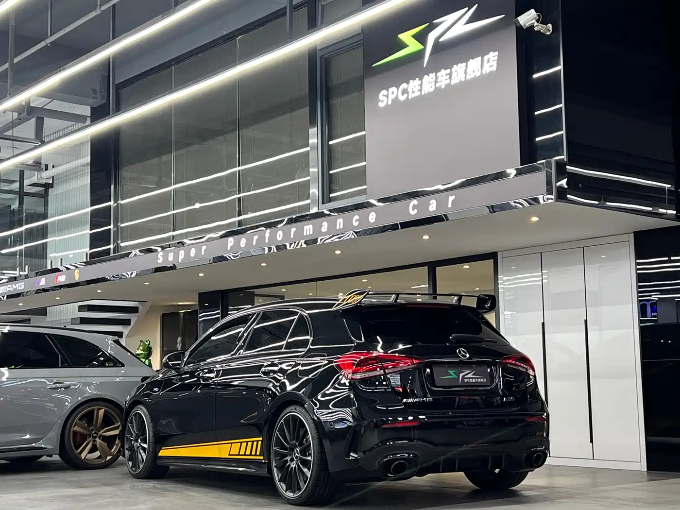 Mercedes-Benz A-Class AMG (Import) 2023 AMG A 35 4MATIC фото 14