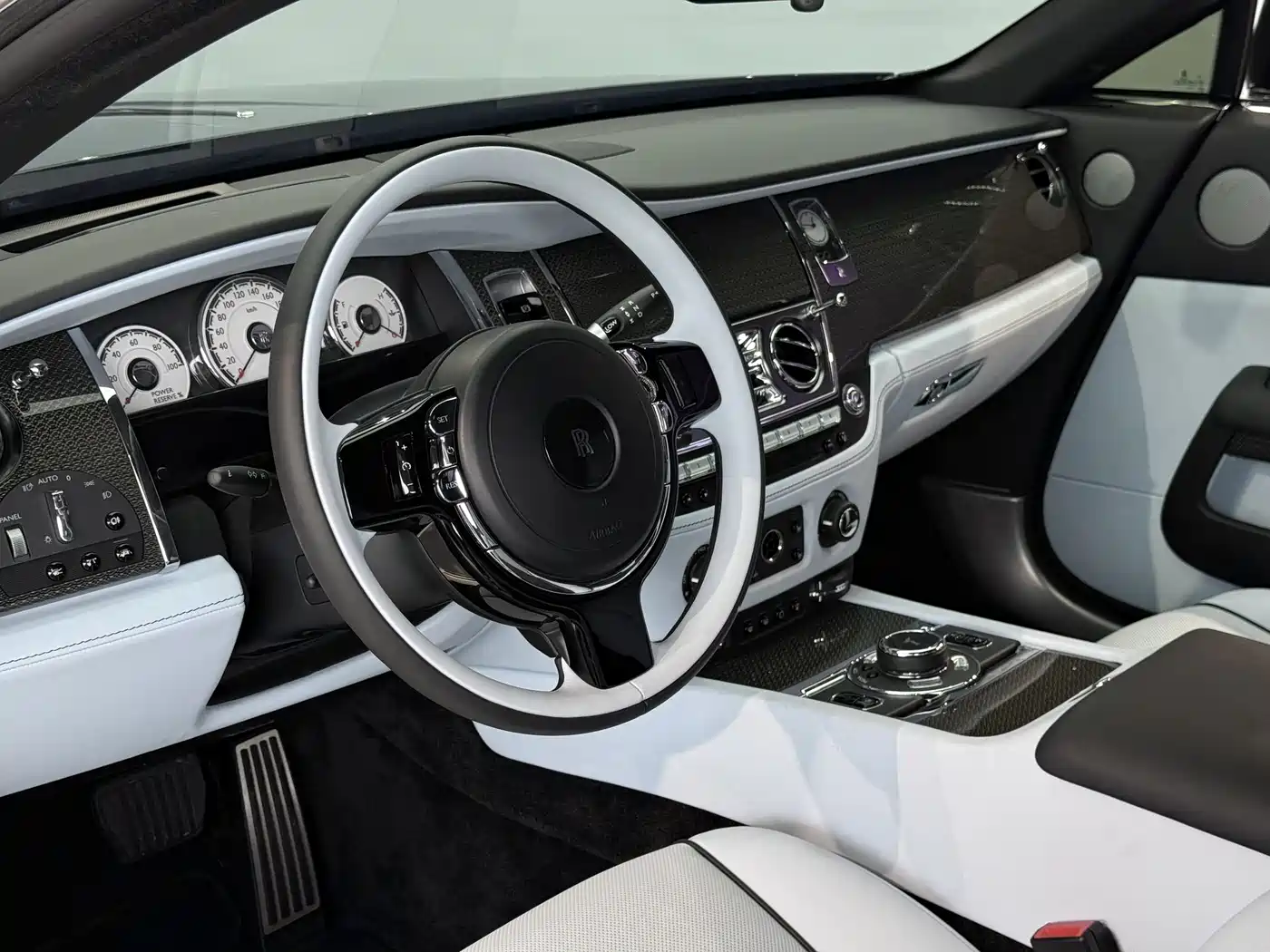 Rolls-Royce Wraith 2018 6.6T Black Badge фото 5