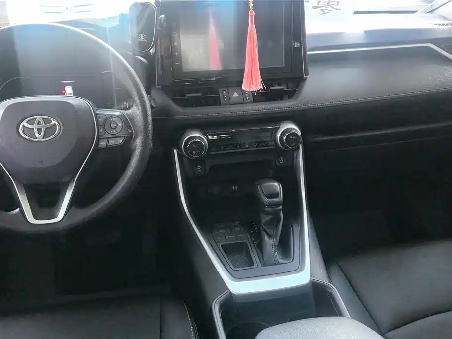 Toyota RAV4 Rongfang 2020 2.0L CVT 2WD Trend Edition фото 13