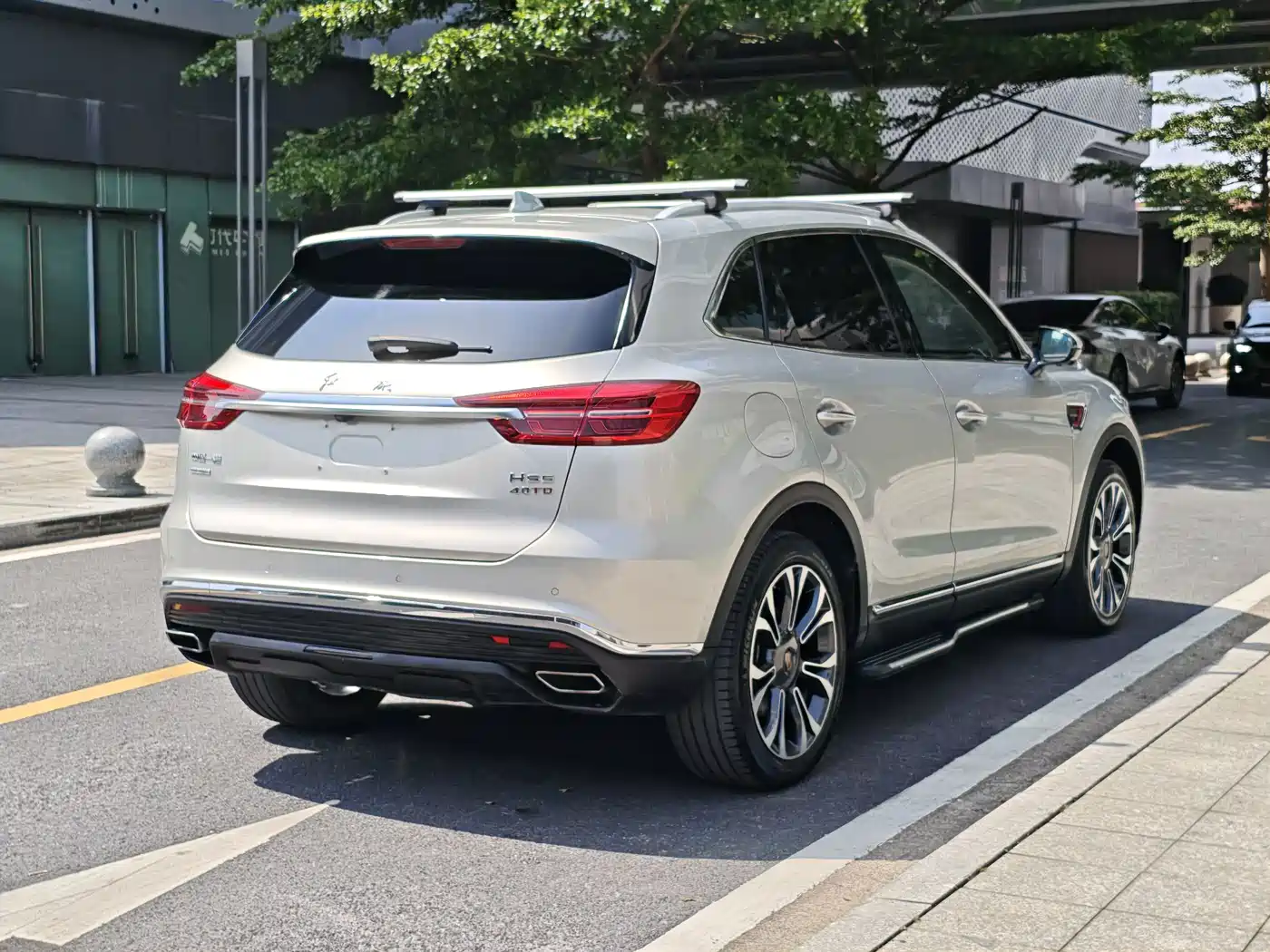 Hongqi HS5 2019 2.0T Smart Connect Enjoy 4WD Edition фото 4
