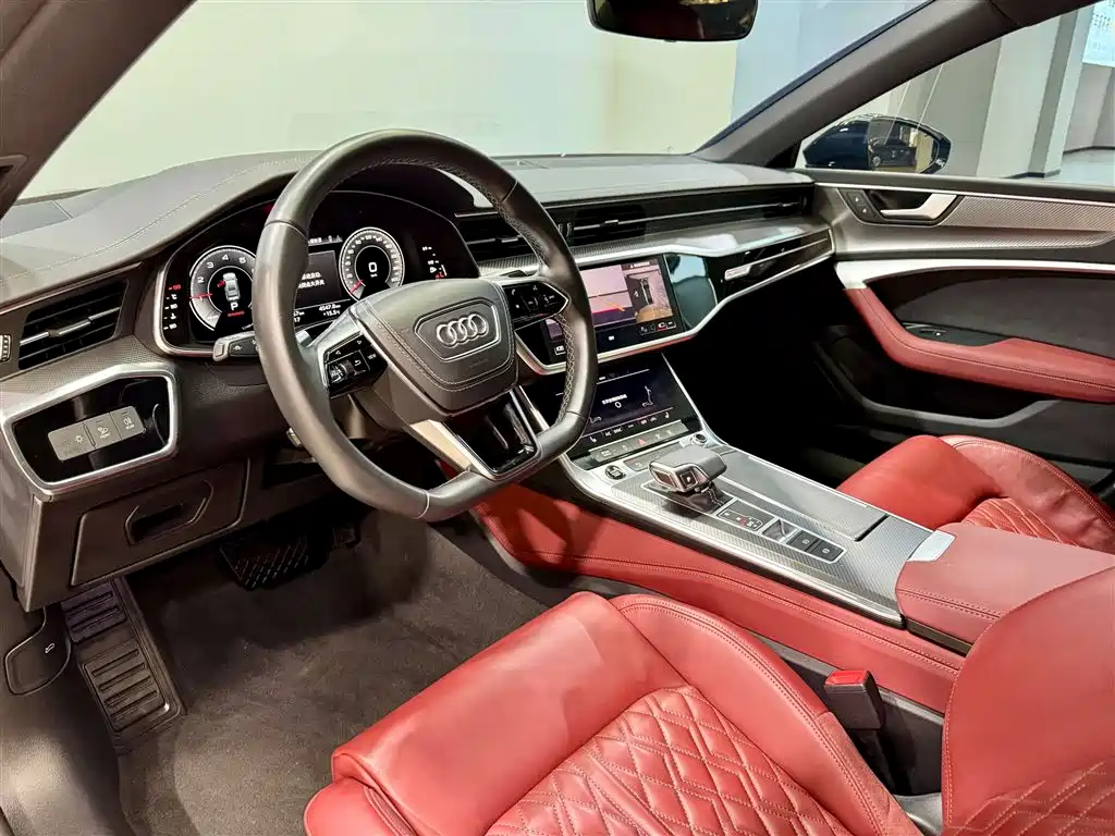 Audi A7L 2024 45 TFSI quattro Black Warrior Edition фото 25