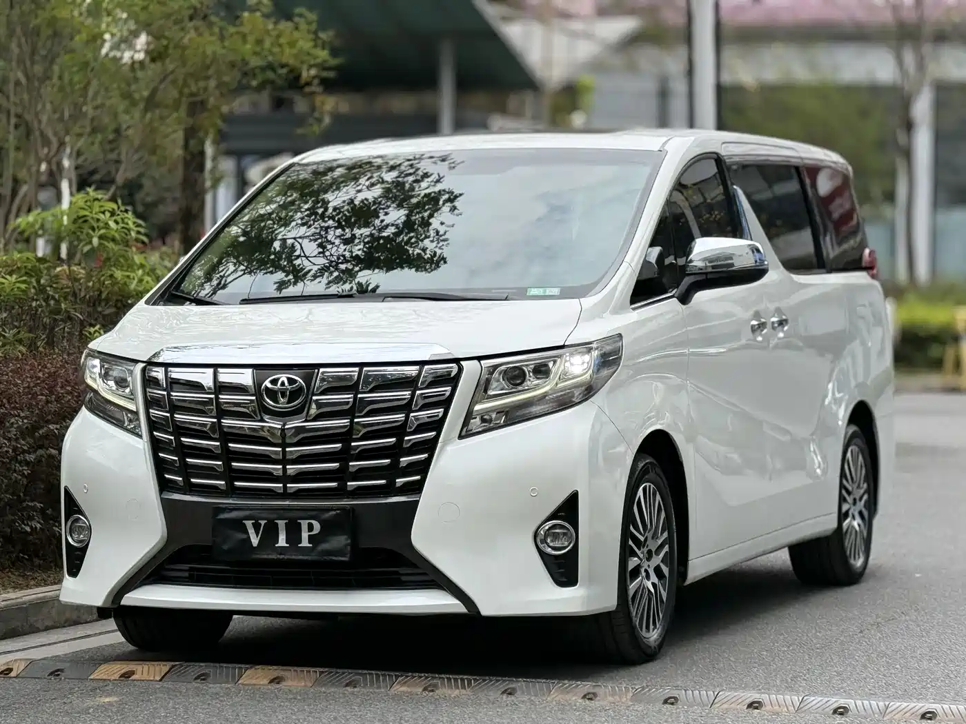 Toyota Alphard 2018 3.5L Luxury