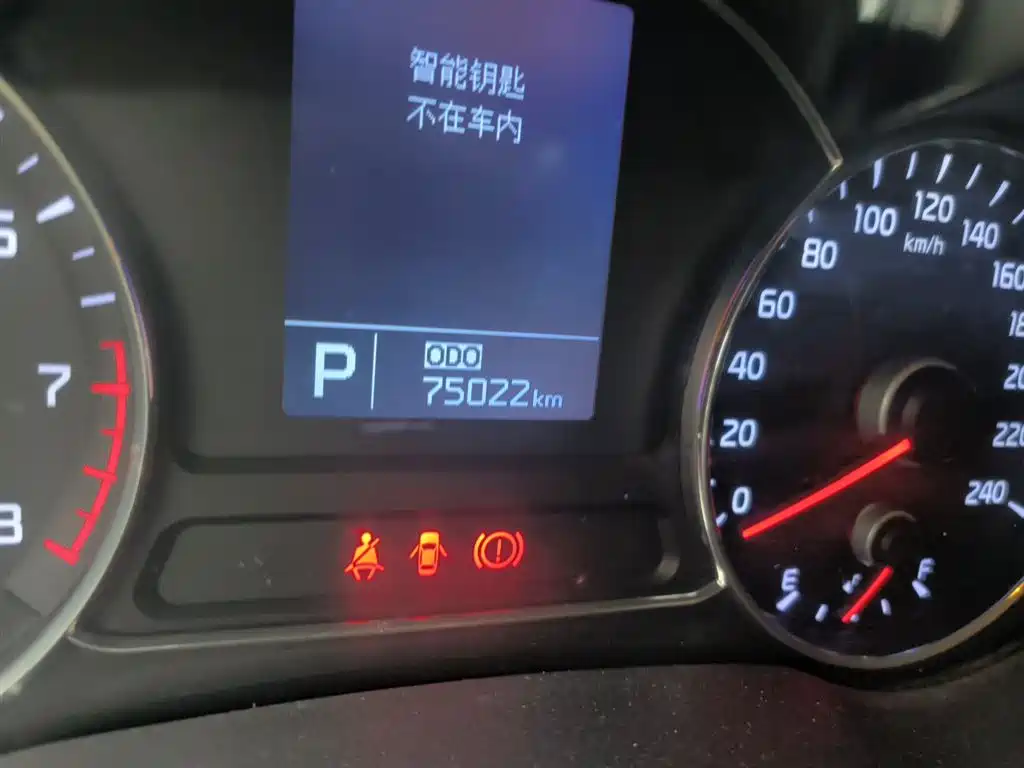Kia K3 2013 1.6L Automatic GLS фото 5