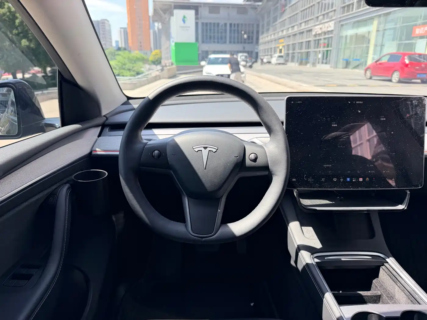 Фото 16 - Tesla Model Y