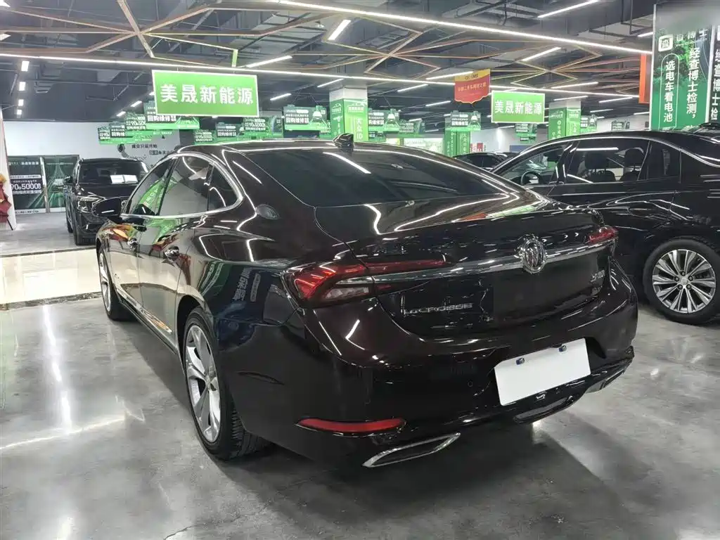 BUICK LACROSSE