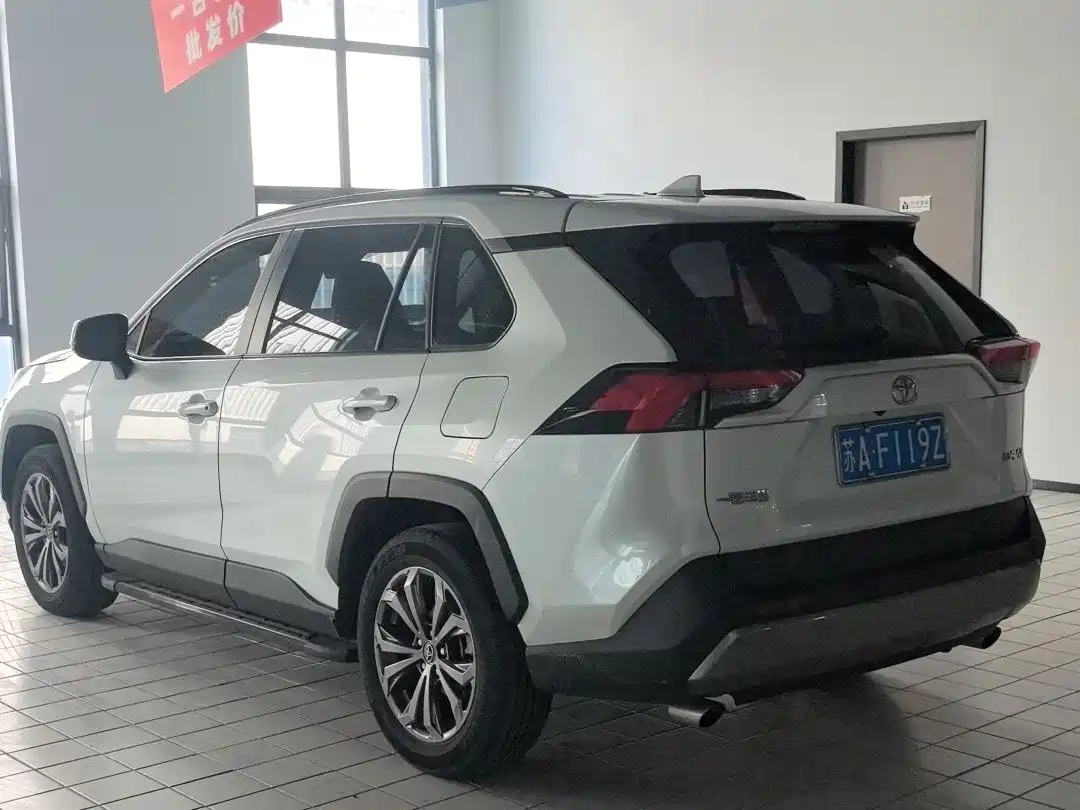 Toyota RAV4 Rongfang 2023 2.0L CVT FWD Style Plus Edition фото 5