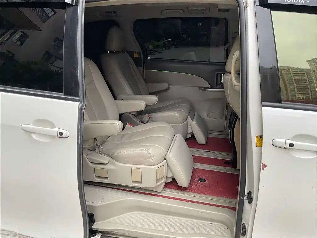 Toyota Previa 2007 3.5L 7-Seater Luxury фото 12