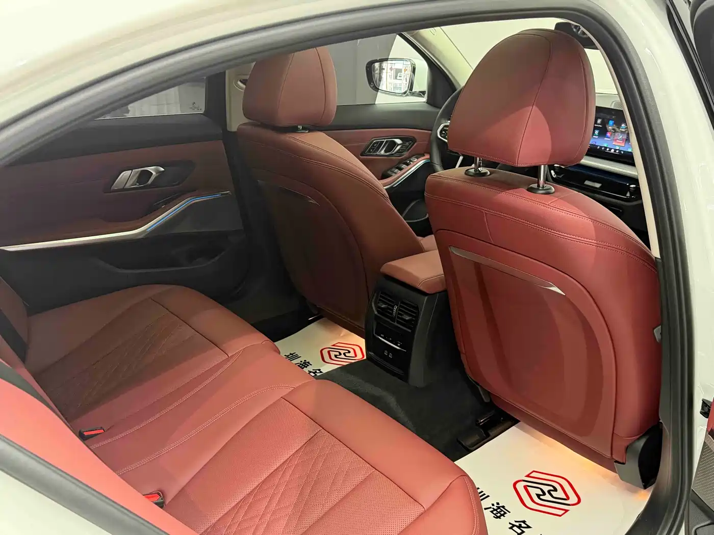 BMW i3 2025 eDrive 35 L фото 10