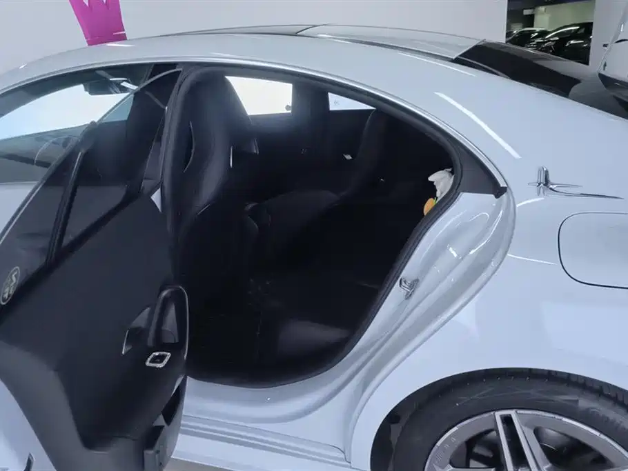 Mercedes-Benz CLA (Import) 2020 CLA 200 фото 11