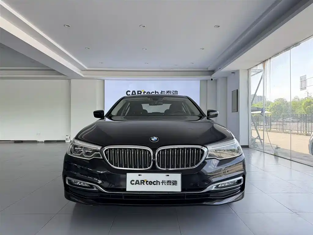 BMW 5 Series 2018 530Li Exclusive Luxury Package фото 3