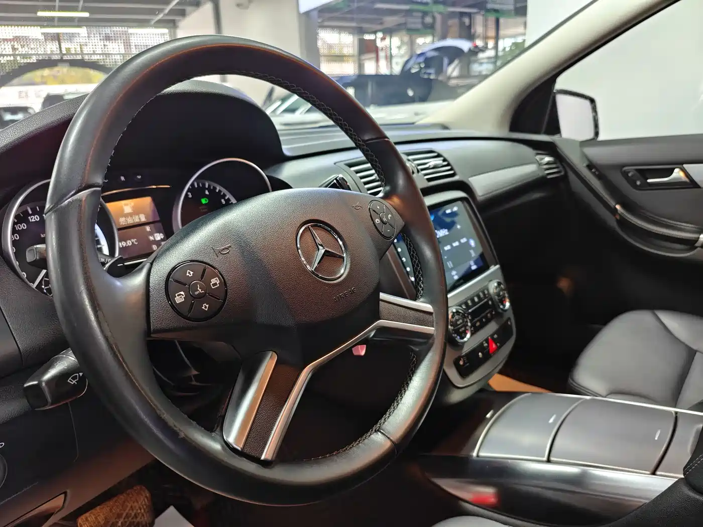 Mercedes-Benz R-Class 2011 R 300 L Business Class фото 8
