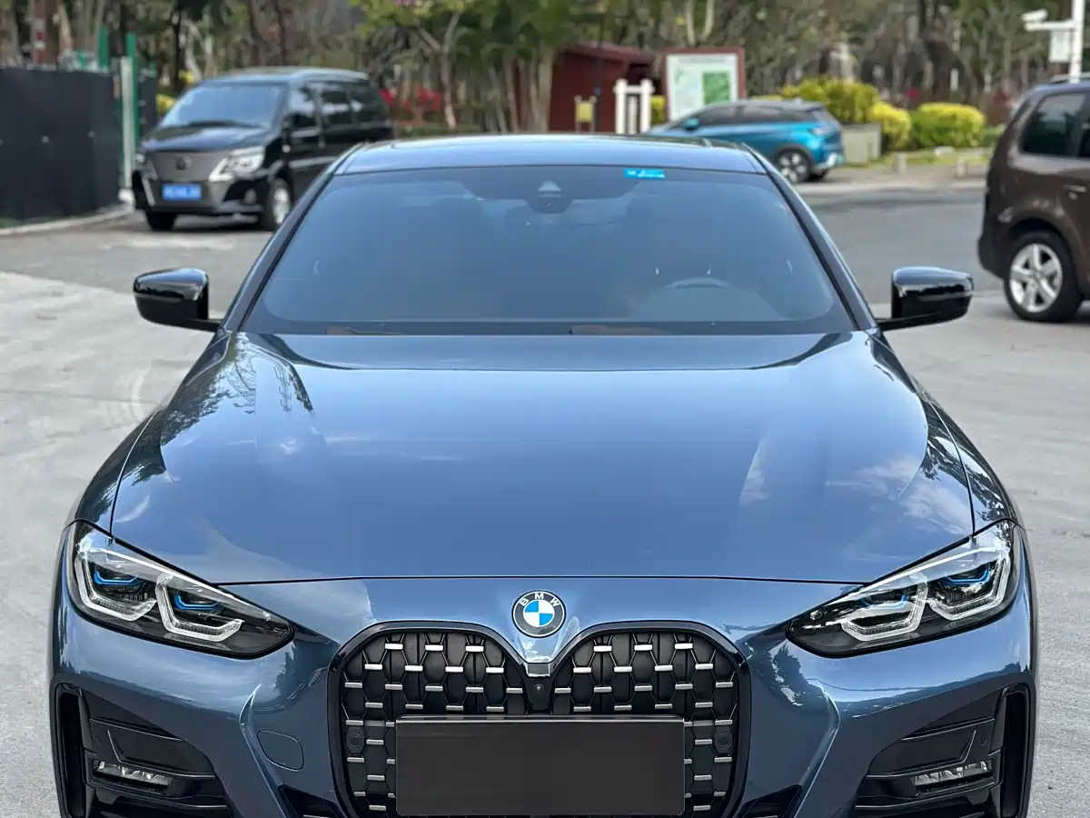 BMW 4 Series 2023 425i M Sport Shadowline Package фото 2