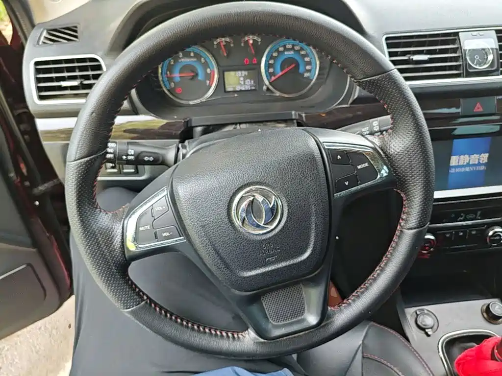 Dongfeng Fengguang Fengguang 370 2016 2016 1.5L Manual Luxury 7-seater
