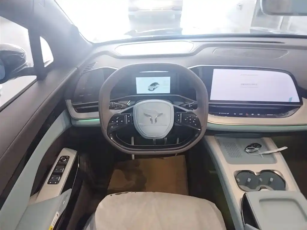 Hongqi Tian Gong 08 2025 605 Pioneer Edition фото 11
