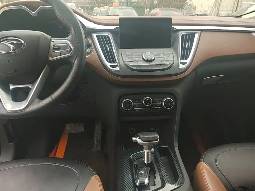 Soueast DX7 2016 2016 1.5T Automatic Glory Edition