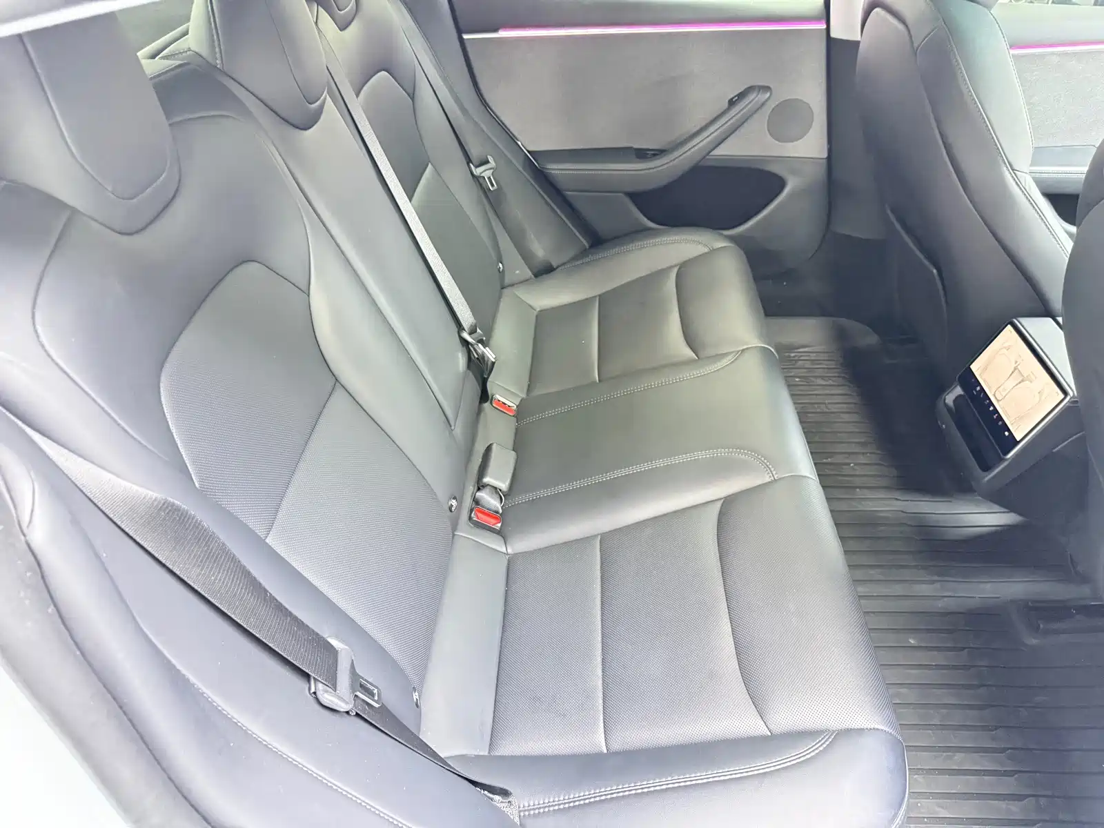 Фото 9 - Tesla Model 3