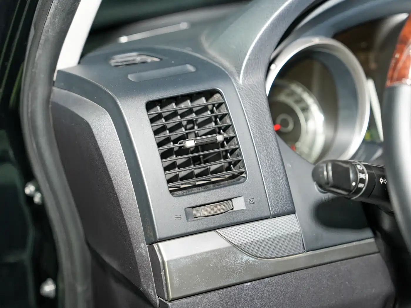 Mitsubishi Pajero (Import) 2010 3.0L Automatic Luxury Edition фото 15
